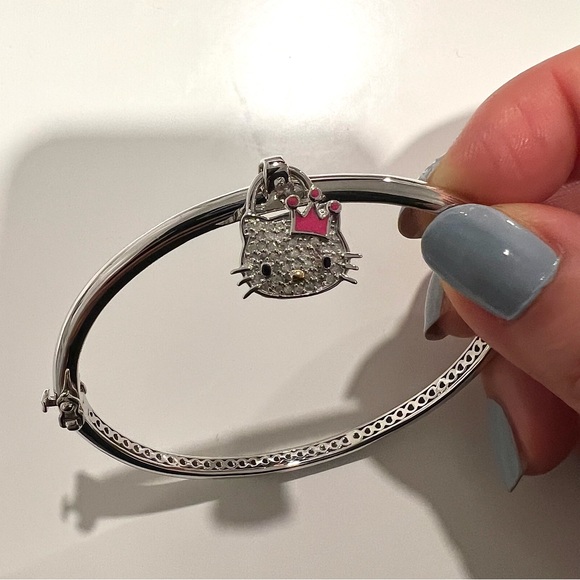 New) Hello Kitty Diamond Bangle Bracelet - Picture 2 of 6